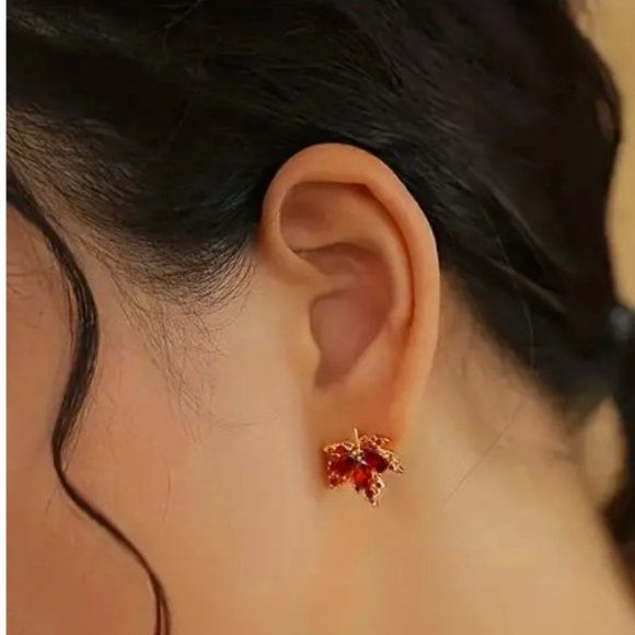RED MAPLE LEAF EARRINGS in Gold - Picture 1 of 2